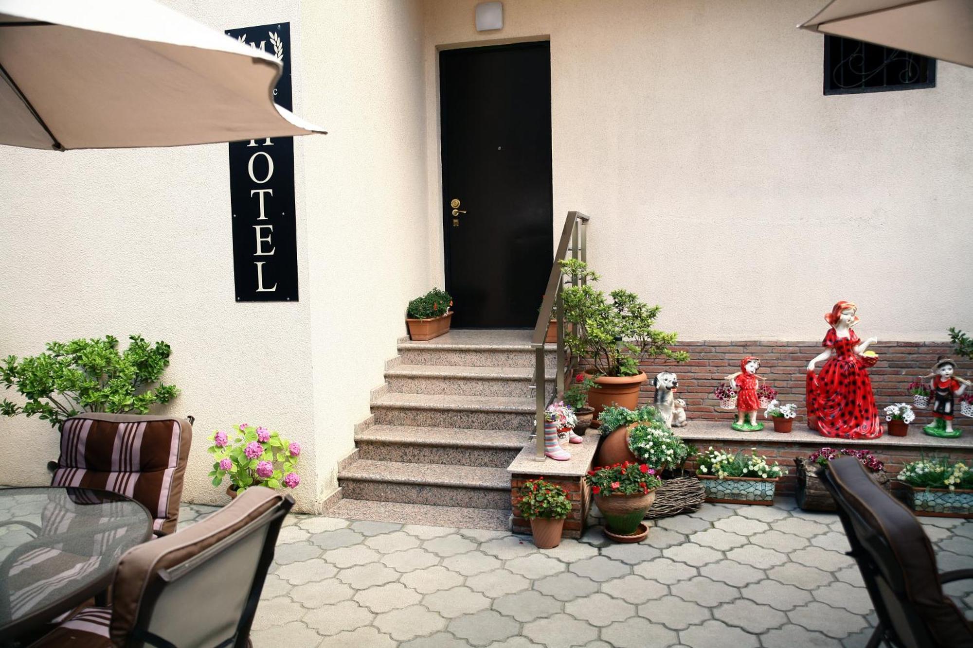 Hotel Majestic Tbilisi Exterior photo